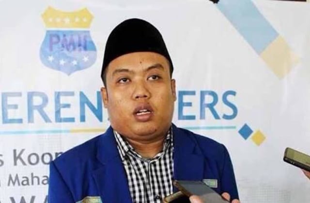 Jokowi Wacanakan Reshuffle Kabinet, PMII Jatim Minta Menag Diganti