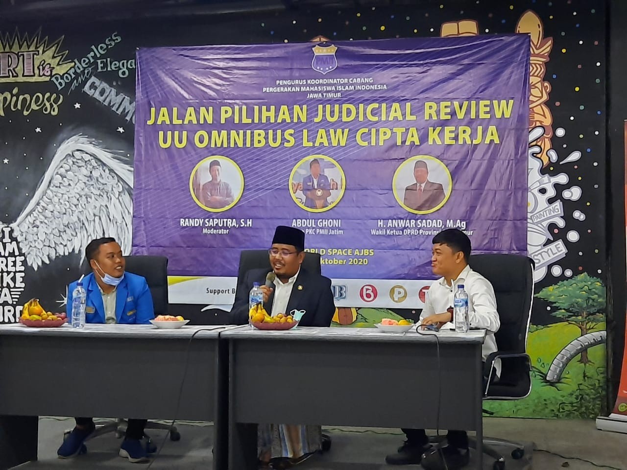 Wakil Ketua DPRD Jatim Anwar Sadad Minta PMII Ajukan Judicial Review Omnibus Law