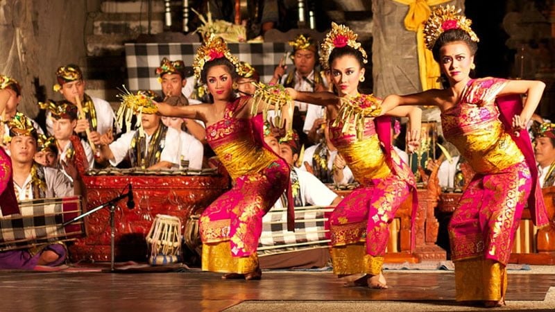 Tari Pendet Di Mata Dunia
