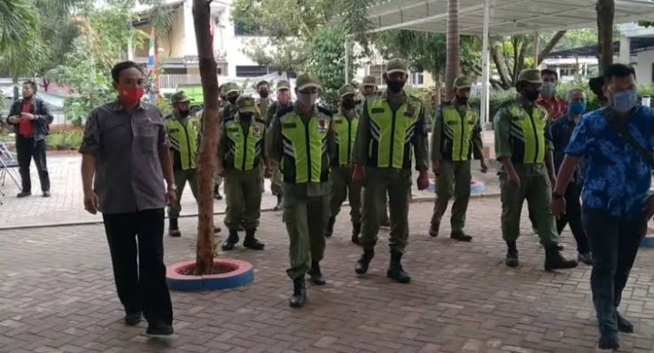 Linmas Kelurahan di Cimahi Diterjunkan Kawal Pelaksanaan PPKM Mikro