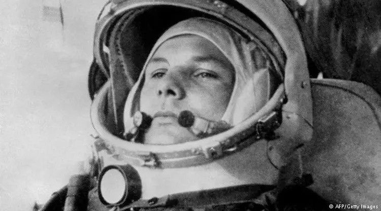 Ratusan Pesawat Nirawak Terangi Langit Rusia Untuk Mengenang Manusia Luar Angkasa Pertama Yuri Gagarin