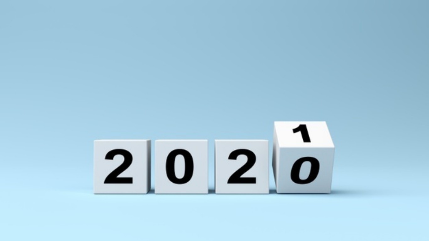 2020 начало. 2021 Кубики. Цифры 2021 на кубиках. 2021-2022 Кубики. 01.01.2020 Надпись.